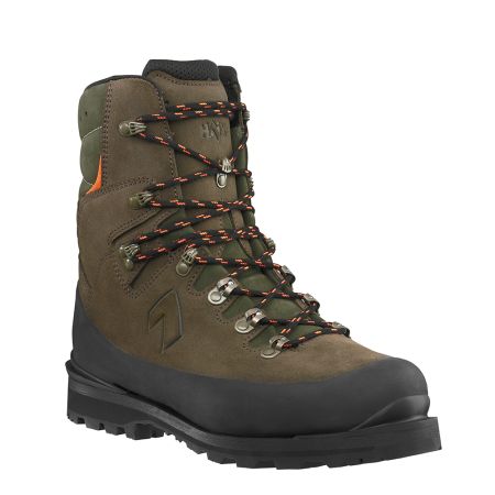 HAIX NATURE TWO GTX on väändekindel ja jäik saabas metsa või mägedesse jahtimiseks. Tallale saab kinnitada naelad
